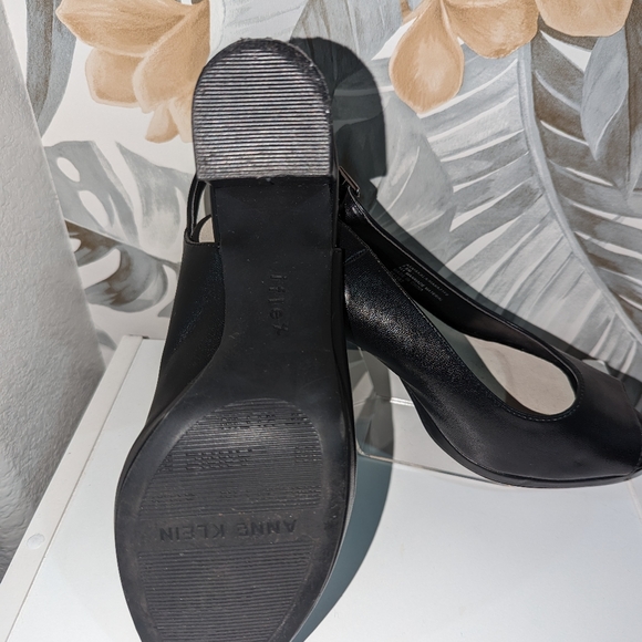 Anne Klein heels - Picture 5 of 5